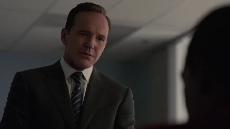 SHIELD Agent Phil Coulson Warns Congress About The Threat Of Life-Model Decoys